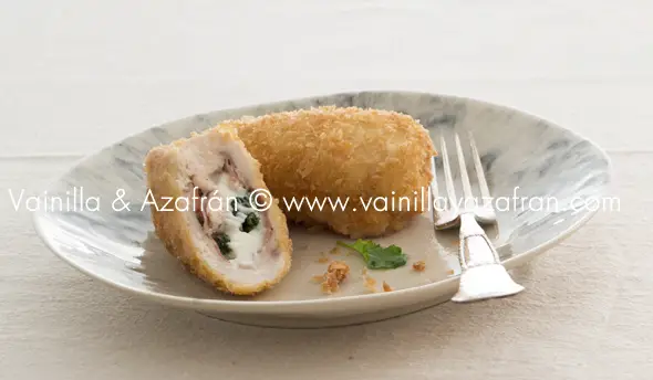 Enrollados de pollo con prosciutto y queso de cabra