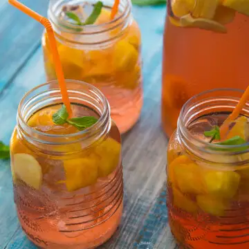 Receta Fácil de Sangría Rosada con Video - Sagrario Matos